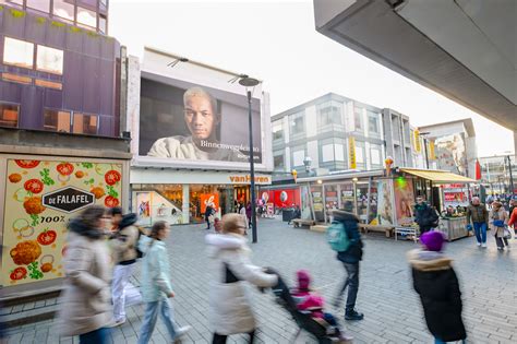 Rotterdam Binnenwegplein 10 .